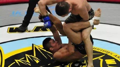 膝撞视频,惊心动魄的足球比赛瞬间回顾